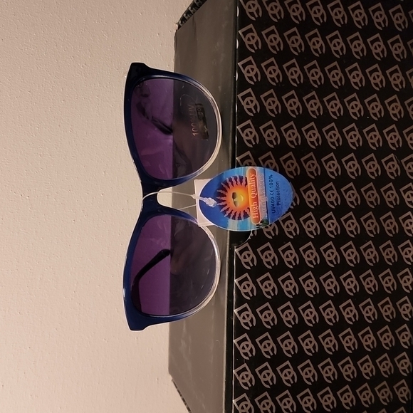 Designer sunglasses - Picture 1 of 10